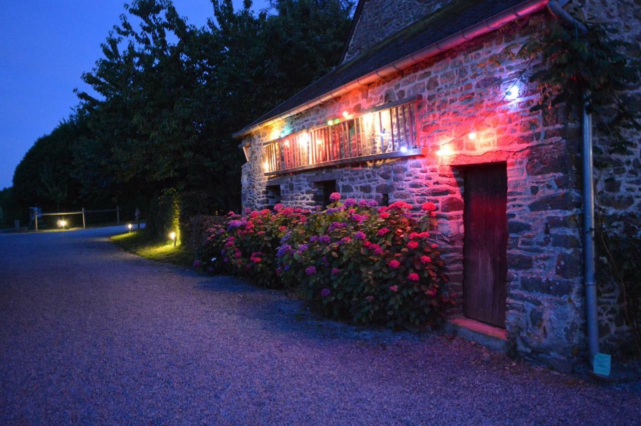 Gite De La Cour Campandre-Valcongrain Exterior photo